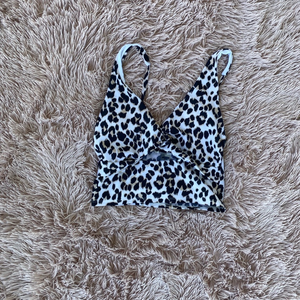Leapored print bathing suite top